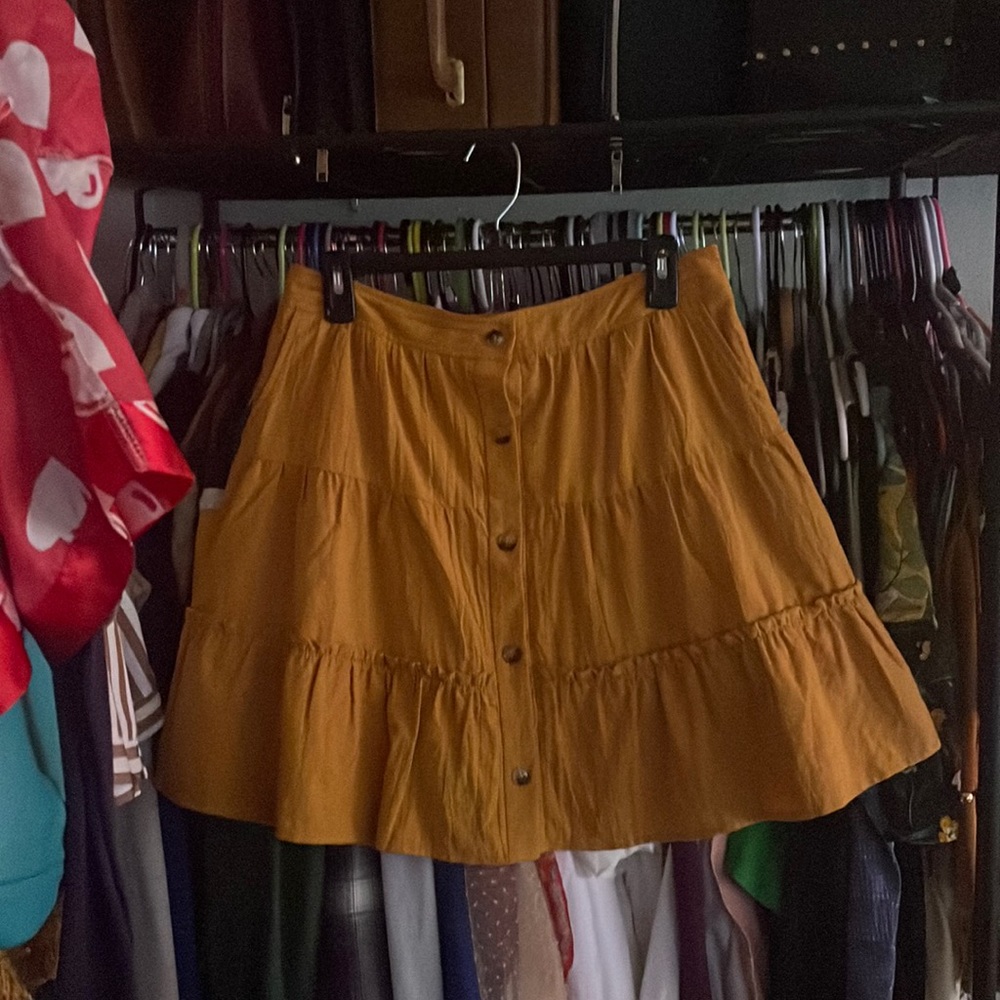 New In *NWT Mustard Fit & Flare Skirt Button Down with Pockets 🖤 Size L